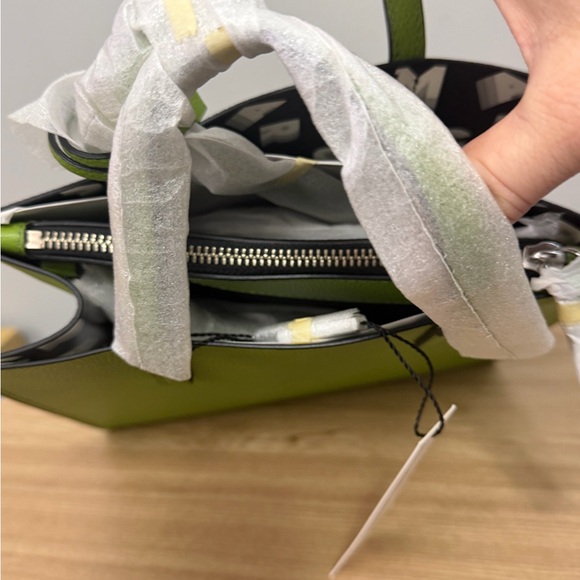 Marc Jacobs Green Pebbled Leather Tote Bag NWT
Easter Bag - Picture 5 of 15